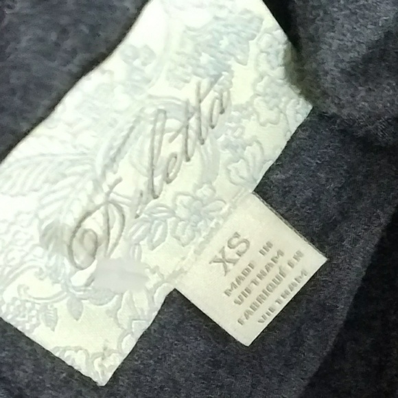 Deletta Grey and Black Aplique Blouse - Picture 3 of 3